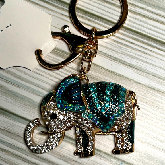 NEW Rhinestone Elephant Key Chain/Bag Charm, Shades of Blue on Gold Tone Alloy - Picture 5 of 7